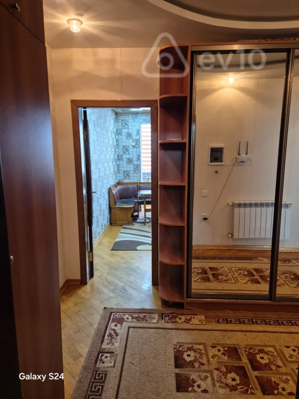 Kirayə verilir 2 otaqlı yeni tikili 70 m²