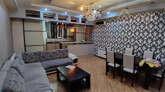 Kirayə verilir 3 otaqlı yeni tikili 100 m²