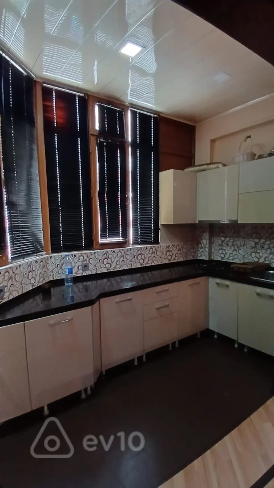 Kirayə verilir 3 otaqlı yeni tikili 100 m²