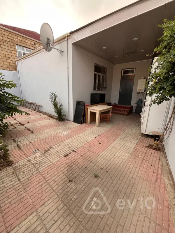 Satılır 2 otaqlı həyət evi 60 m²