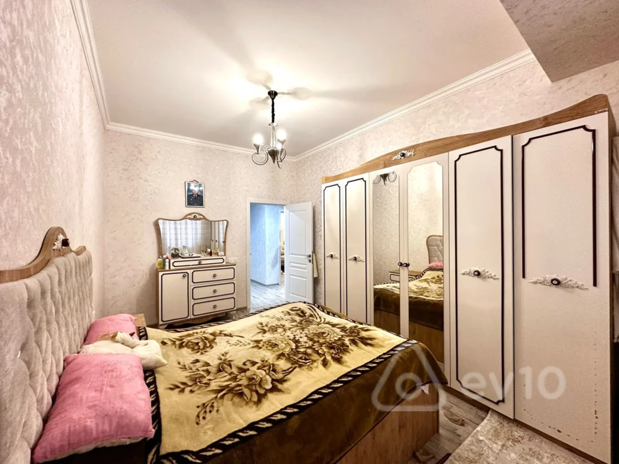 Satılır 3 otaqlı yeni tikili 103 m²