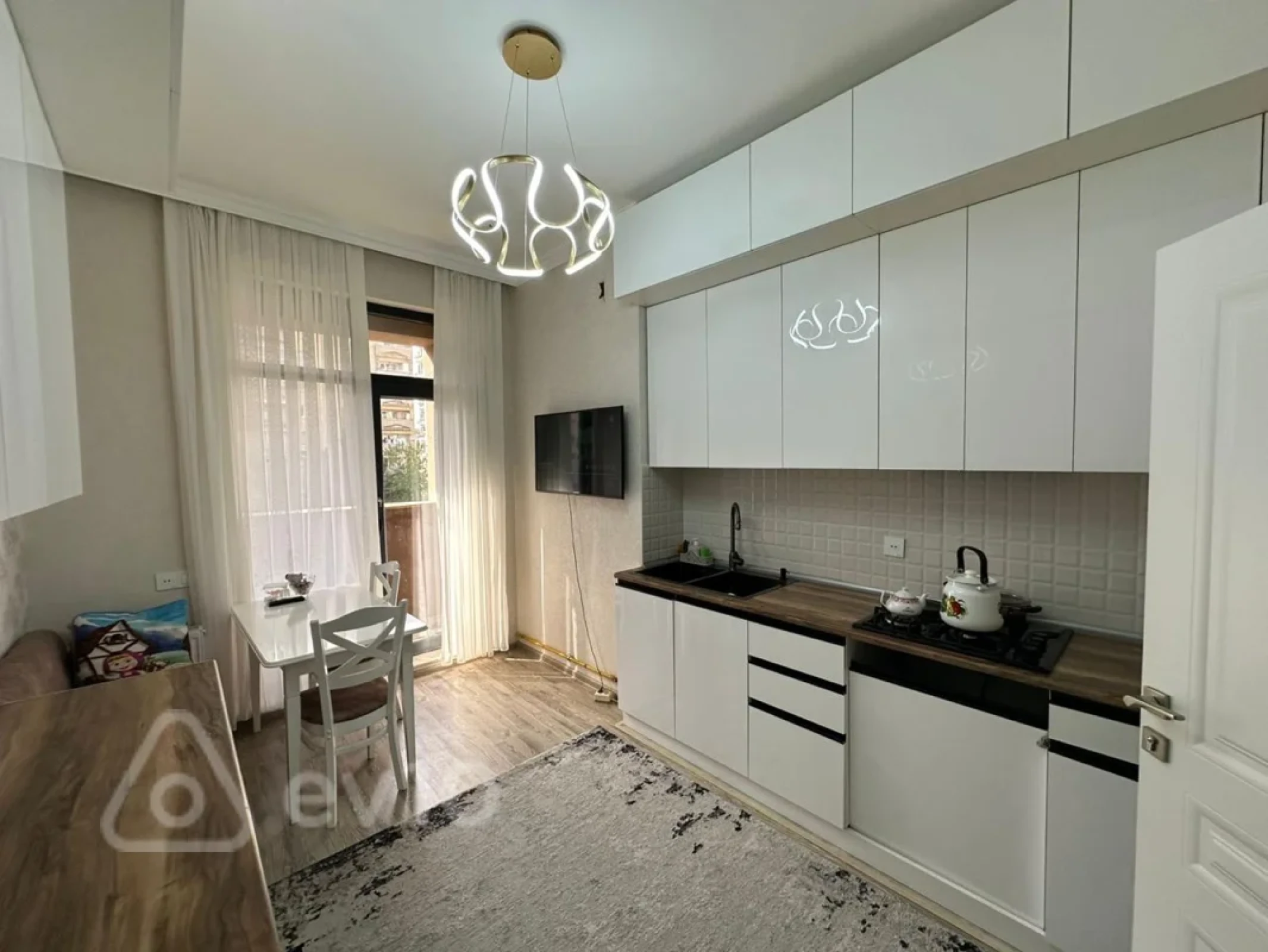 Satılır 3 otaqlı yeni tikili 103 m²