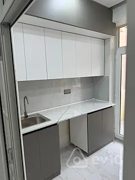 Kirayə verilir 2 otaqlı yeni tikili 61 m²