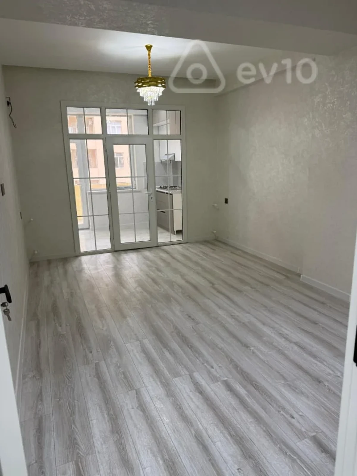 Kirayə verilir 2 otaqlı yeni tikili 61 m²