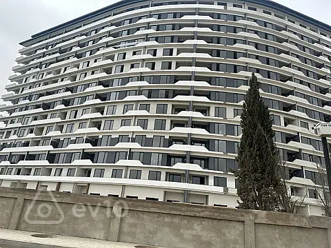 Satılır 2 otaqlı yeni tikili 92 m²