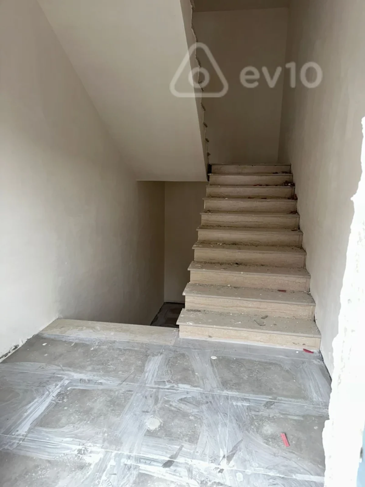Satılır 2 otaqlı yeni tikili 92 m²
