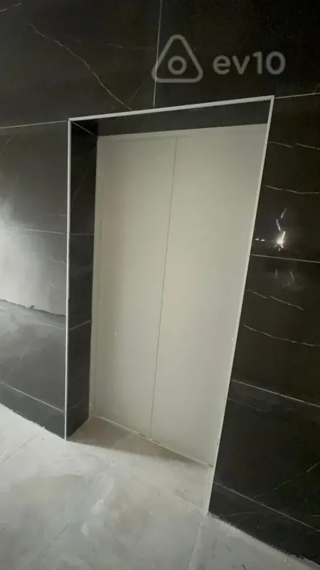 Satılır 2 otaqlı yeni tikili 92 m²