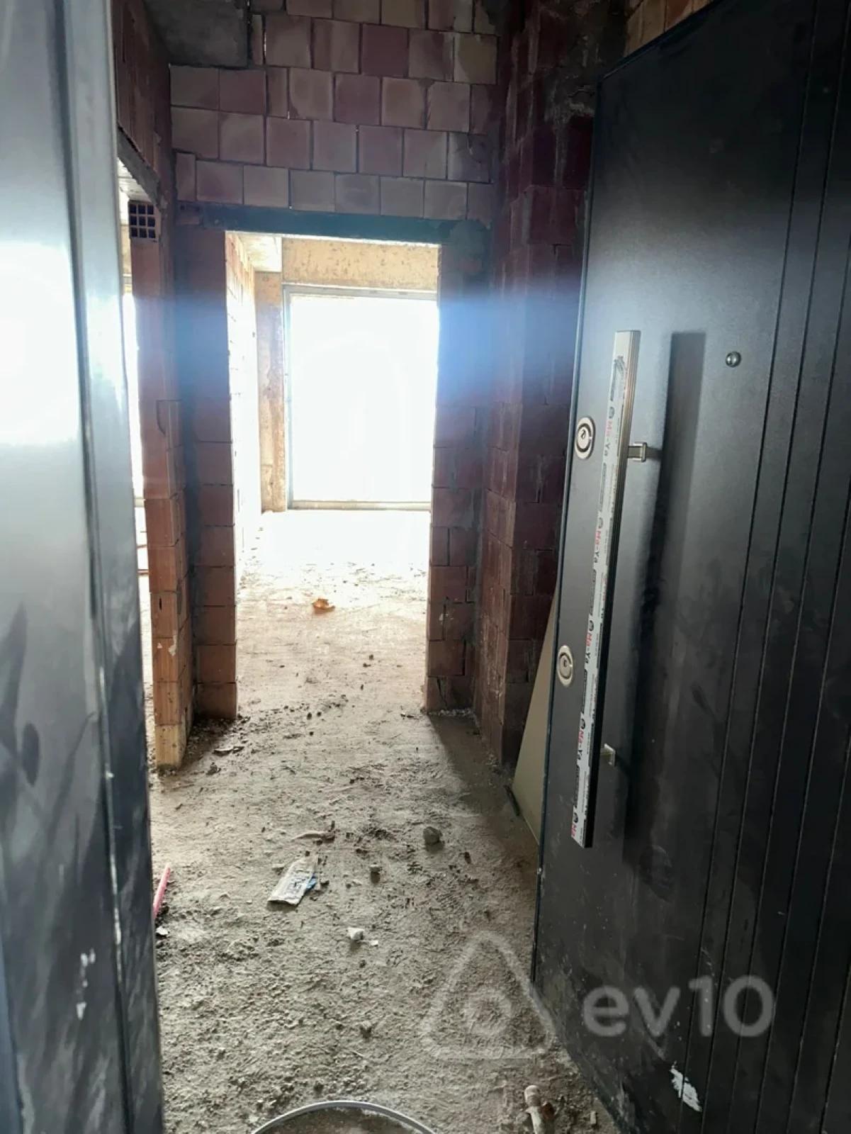 Satılır 2 otaqlı yeni tikili 92 m²