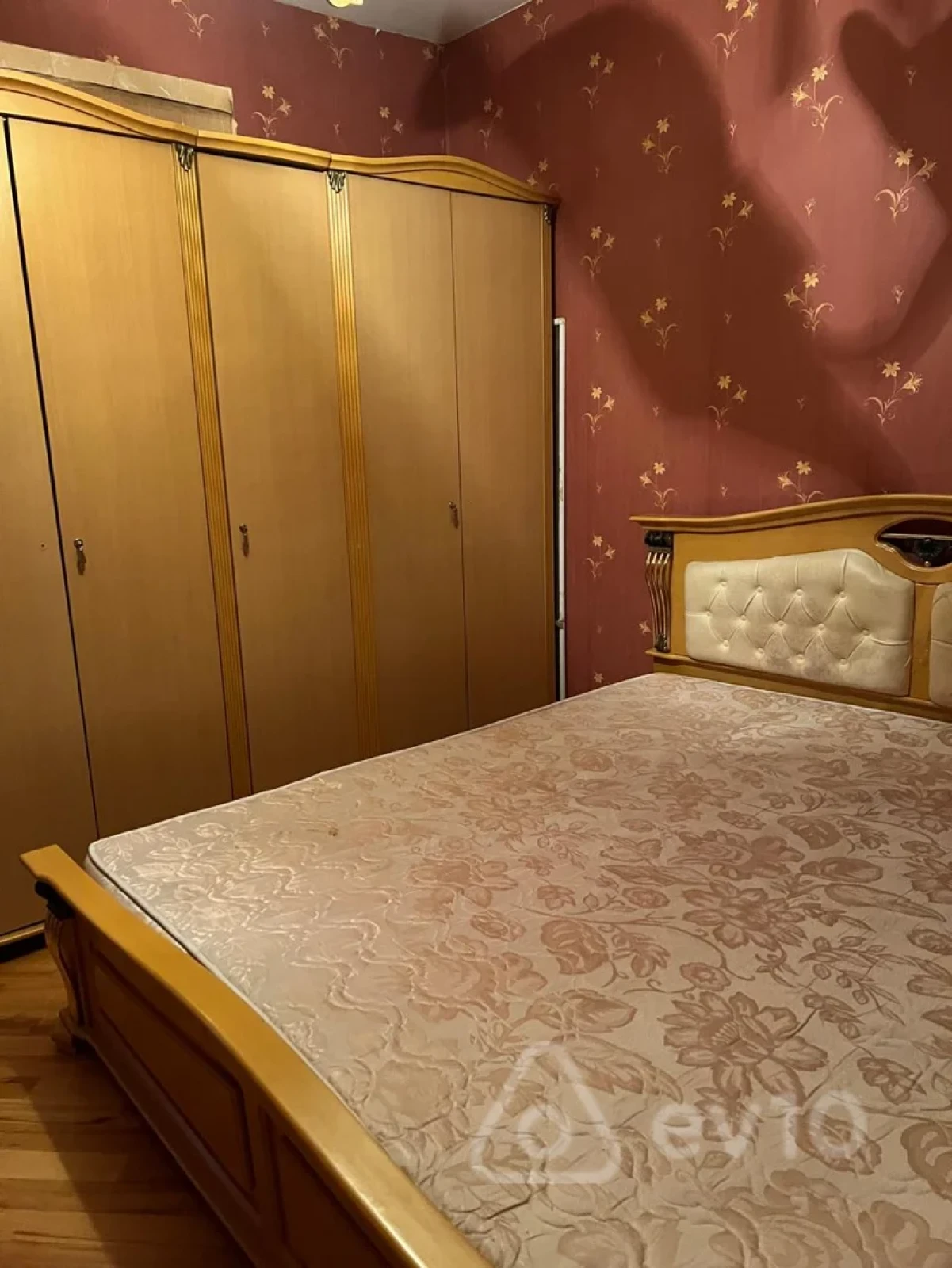 Kirayə verilir 3 otaqlı köhnə tikili 60 m²