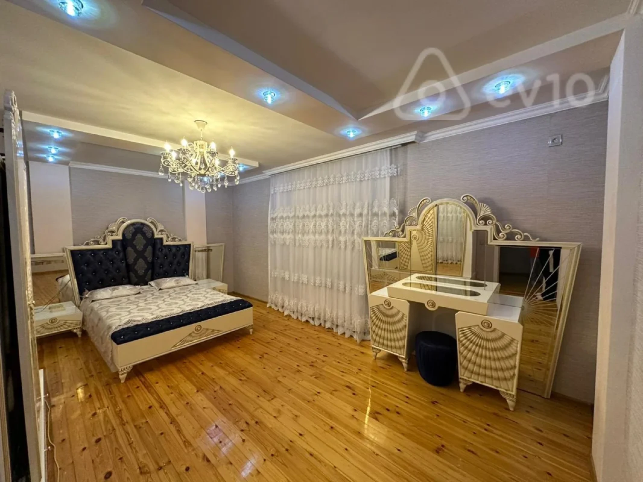 Satılır 6 otaqlı həyət evi 252 m²
