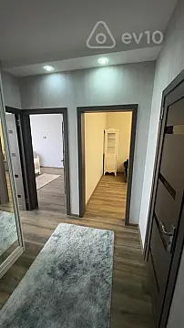 Kirayə verilir 3 otaqlı köhnə tikili 70 m²