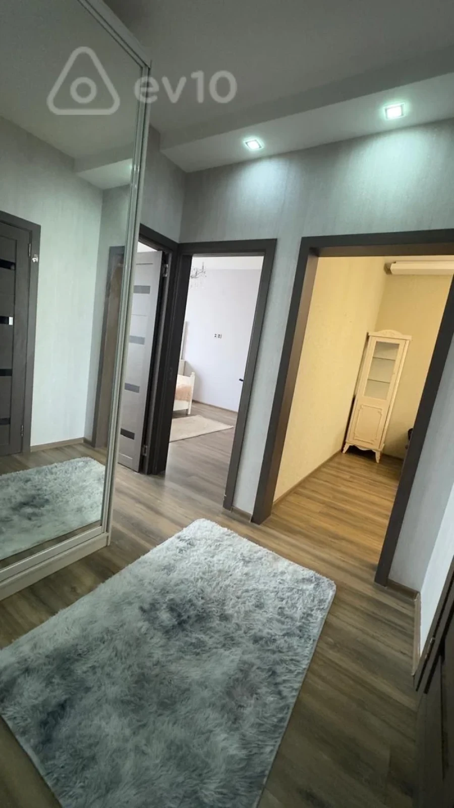Kirayə verilir 3 otaqlı köhnə tikili 70 m²