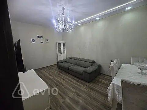 Kirayə verilir 3 otaqlı köhnə tikili 70 m²