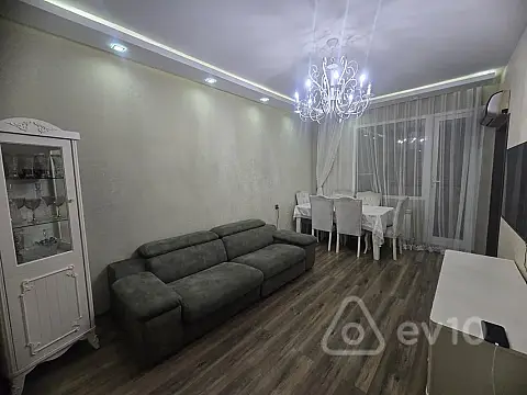 Kirayə verilir 3 otaqlı köhnə tikili 70 m² — Bakı, Nəsimi 3 otaq 70.00 m²