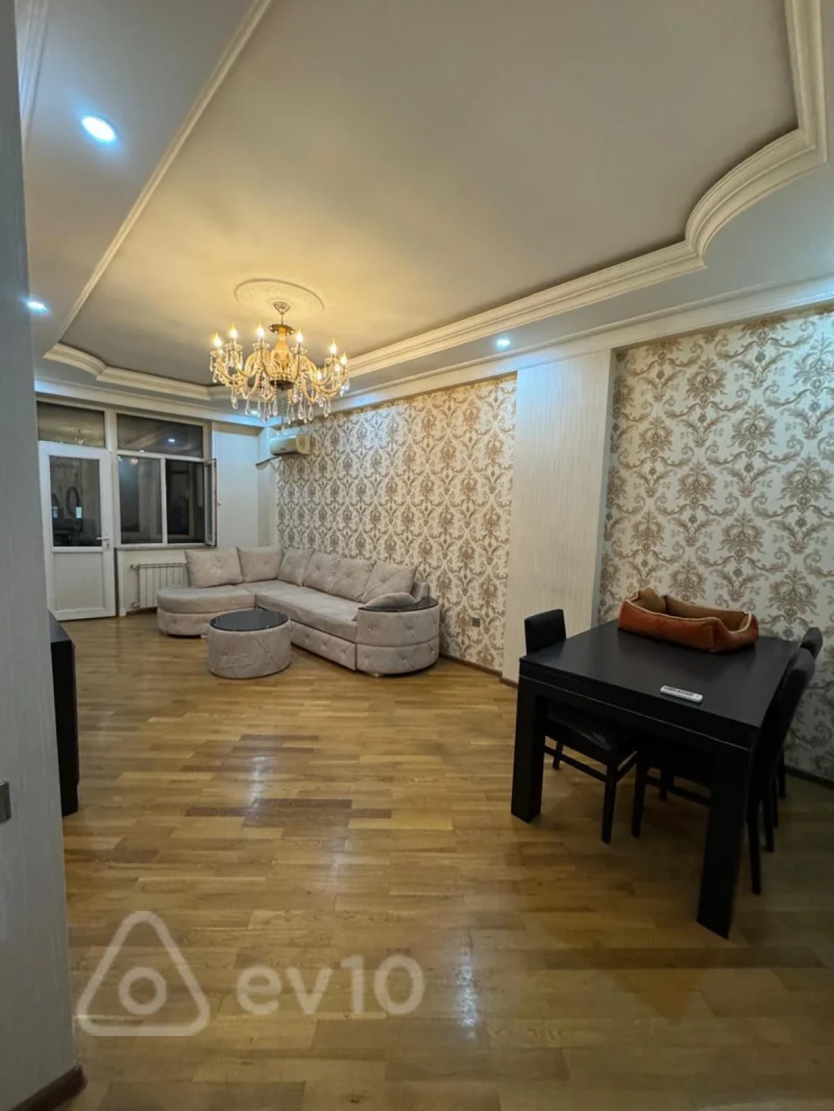 Satılır 3 otaqlı yeni tikili 125 m²