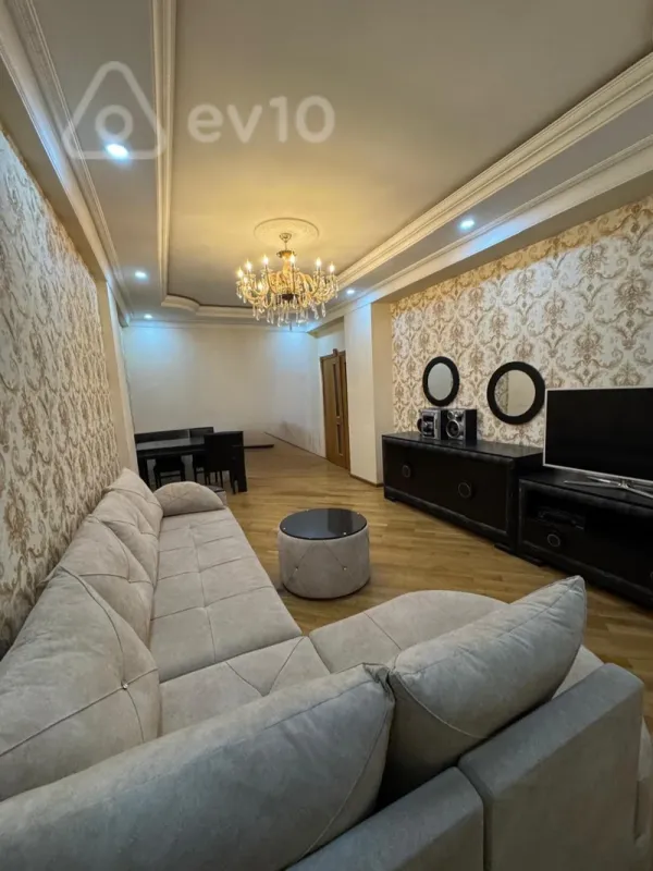Satılır 3 otaqlı yeni tikili 125 m²
