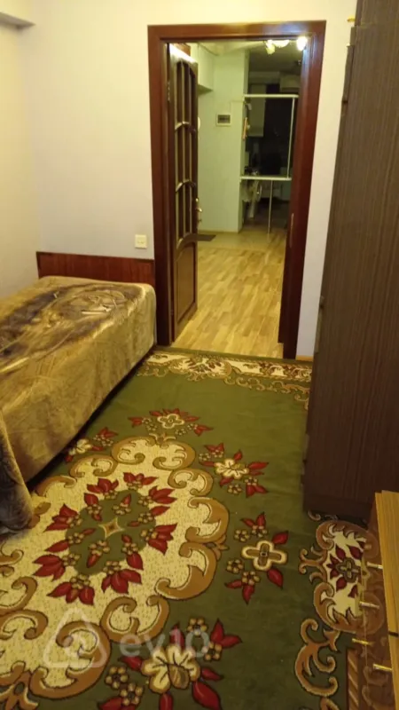 Kirayə verilir 2 otaqlı köhnə tikili 50 m²