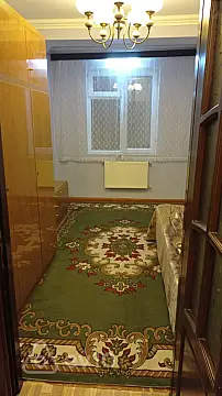 Kirayə verilir 2 otaqlı köhnə tikili 50 m²