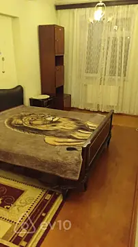 Kirayə verilir 2 otaqlı köhnə tikili 50 m²