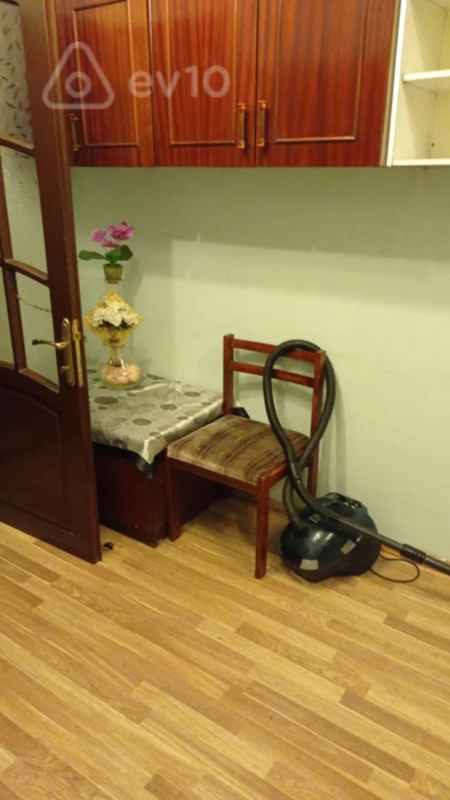 Kirayə verilir 2 otaqlı köhnə tikili 50 m²