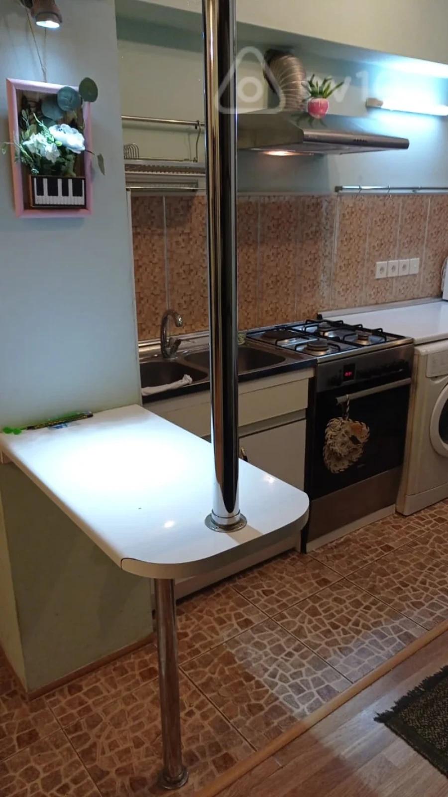 Kirayə verilir 2 otaqlı köhnə tikili 50 m²