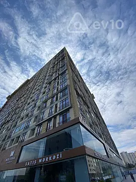 Satılır 3 otaqlı yeni tikili 90 m²