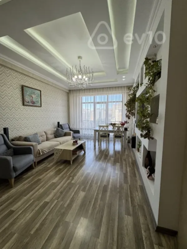 Satılır 3 otaqlı yeni tikili 90 m²