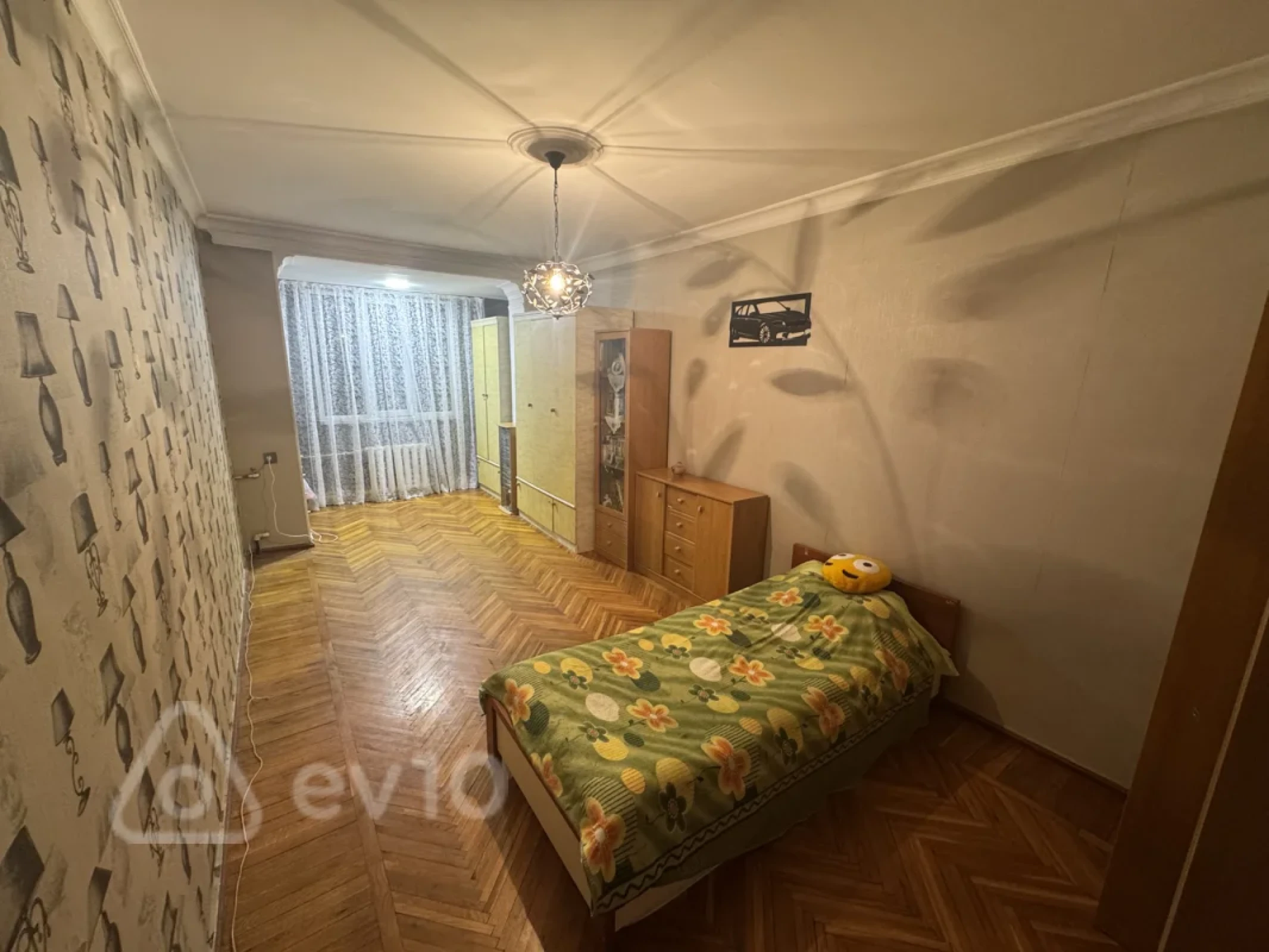 Satılır 4 otaqlı köhnə tikili 110 m²