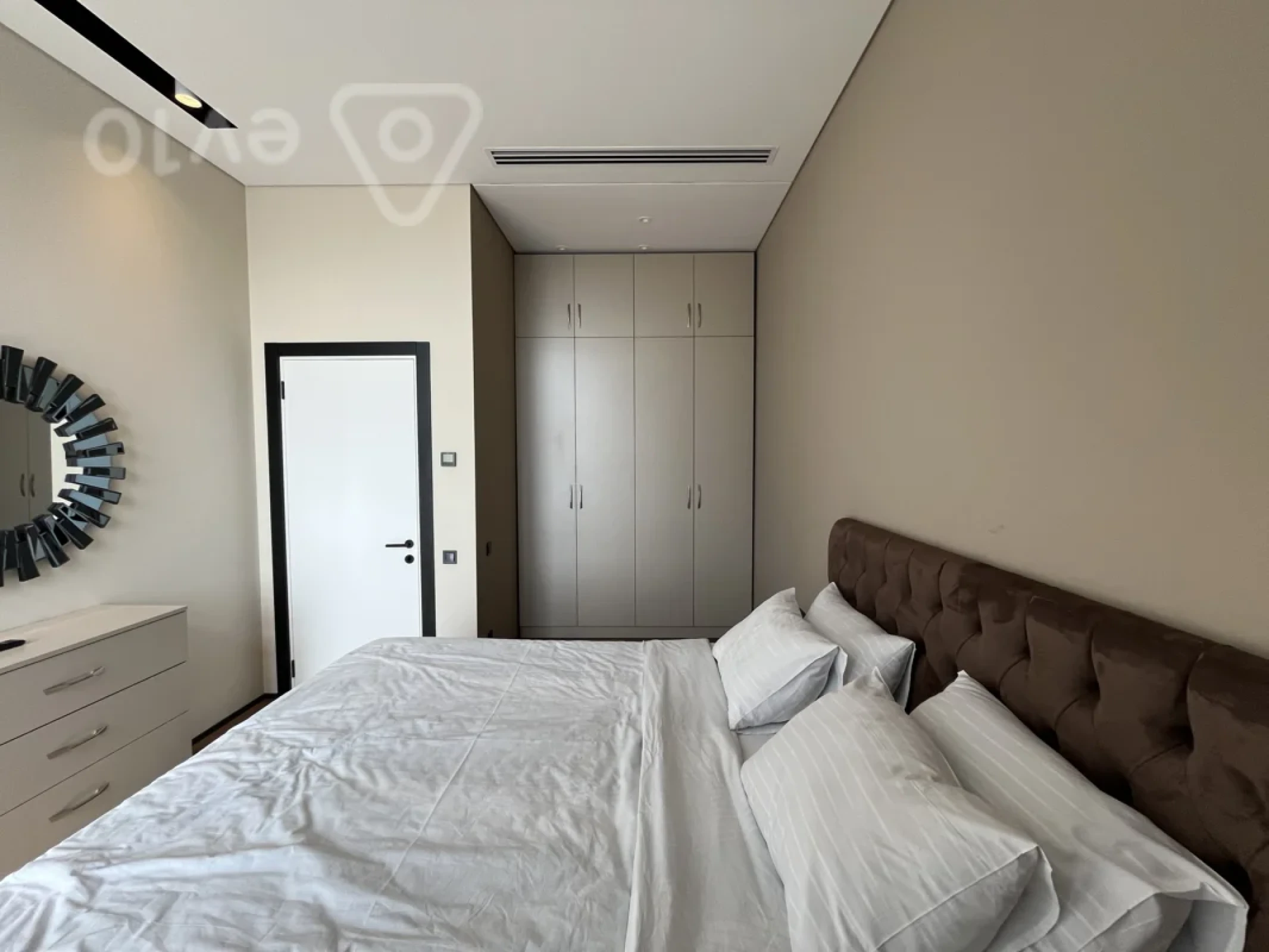 Satılır 2 otaqlı yeni tikili 82 m²
