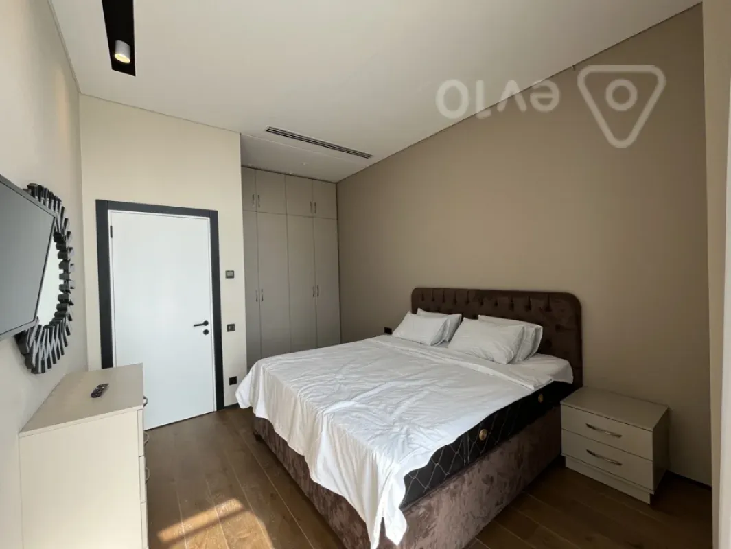 Satılır 2 otaqlı yeni tikili 82 m²