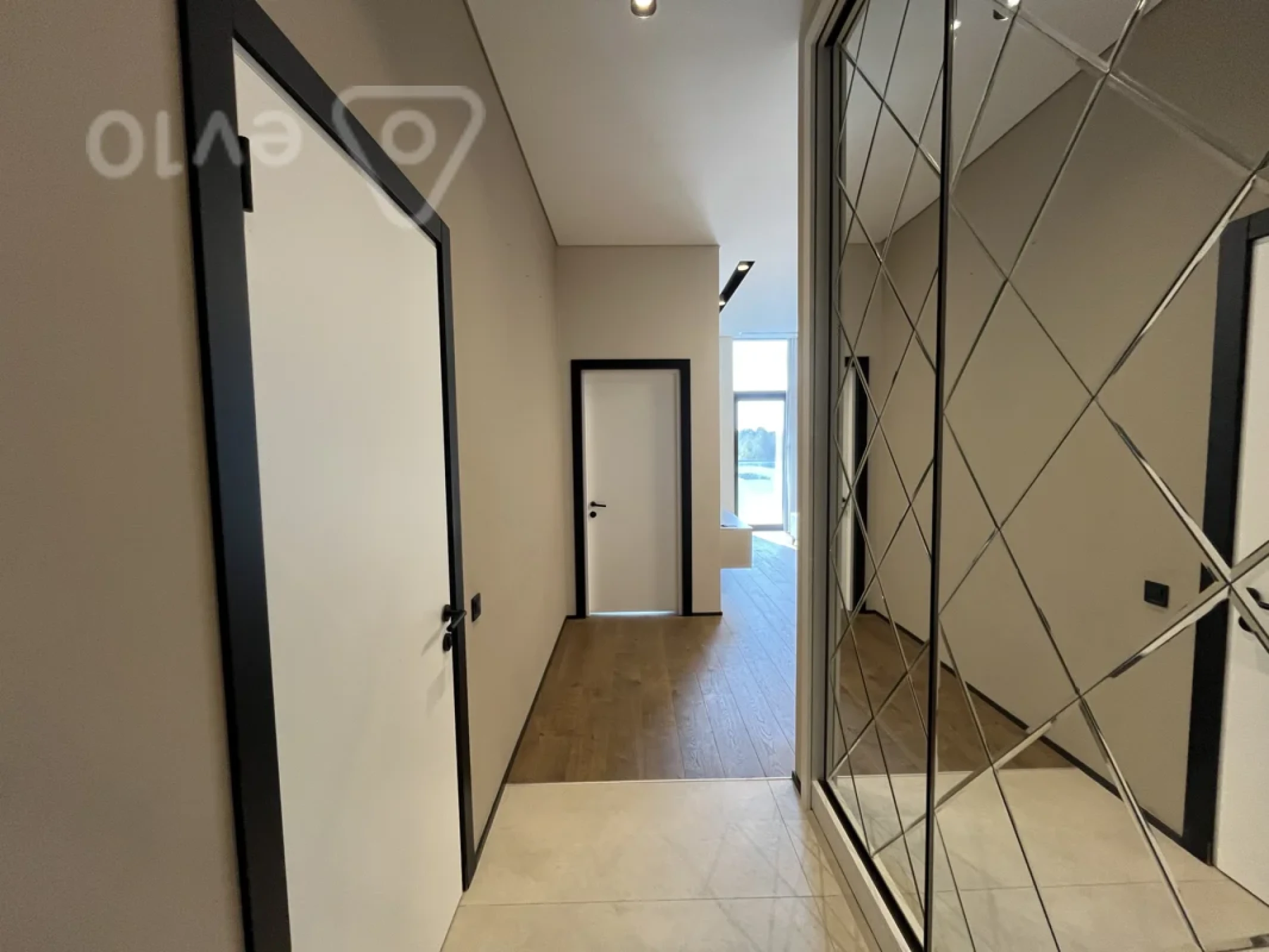 Satılır 2 otaqlı yeni tikili 82 m²