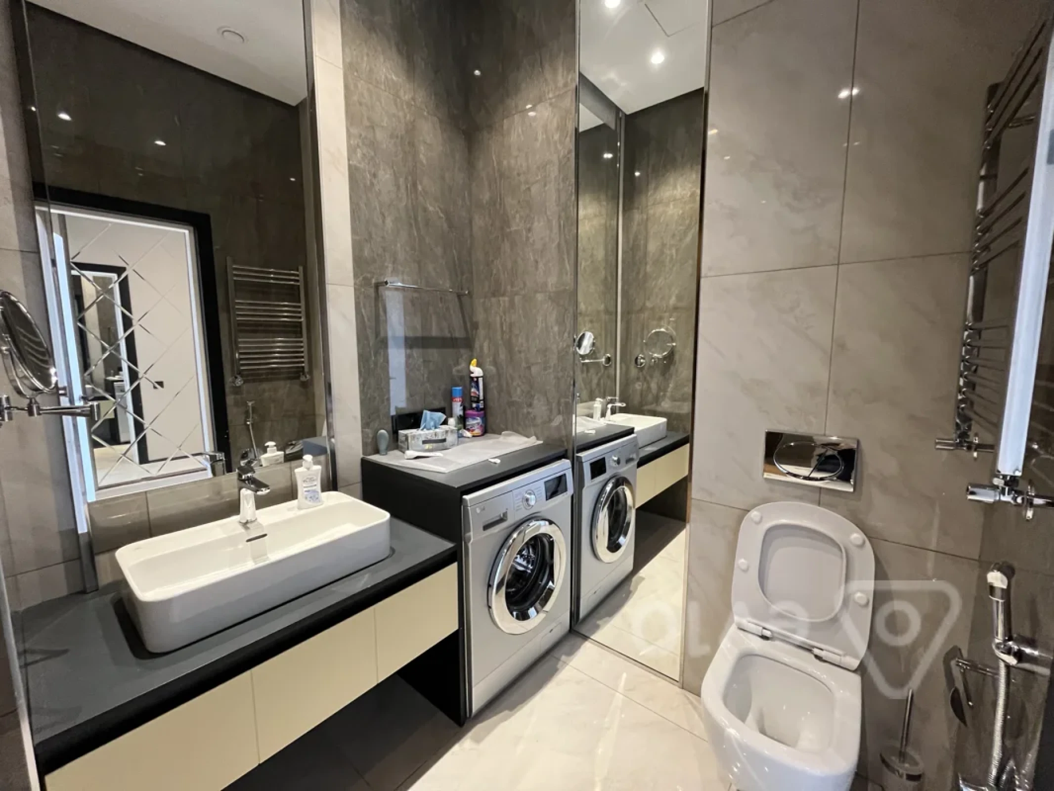 Satılır 2 otaqlı yeni tikili 82 m²