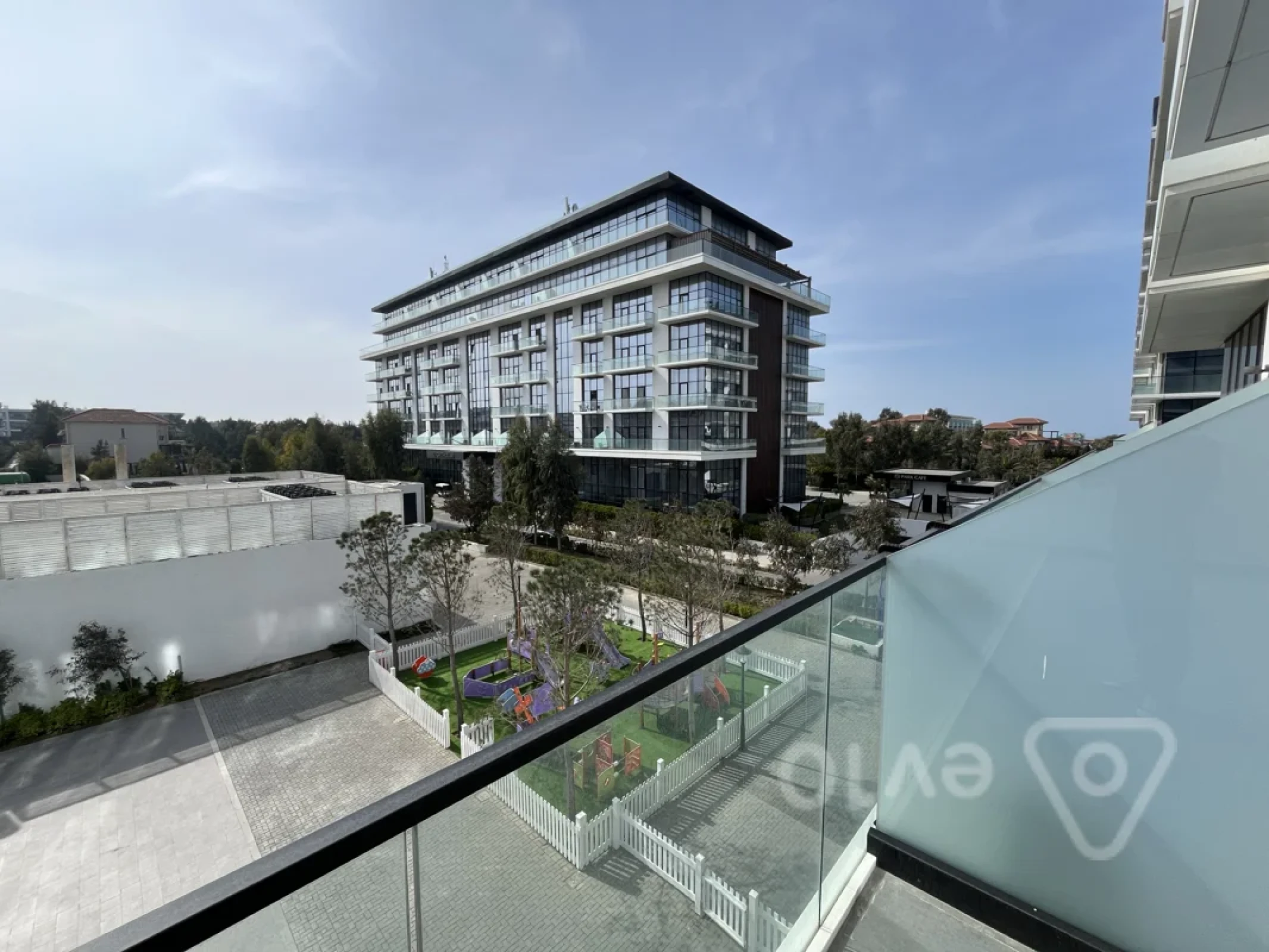 Satılır 2 otaqlı yeni tikili 82 m²