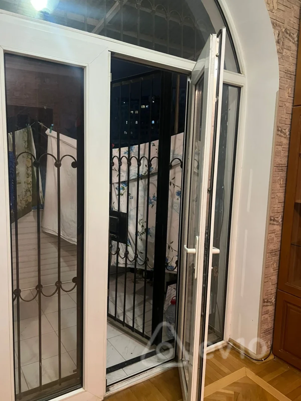 Kirayə verilir 2 otaqlı köhnə tikili 85 m²