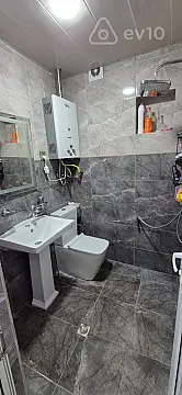 Kirayə verilir 2 otaqlı köhnə tikili 41 m²
