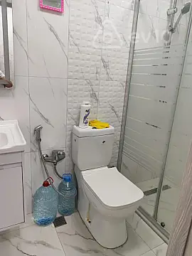 Kirayə verilir 2 otaqlı köhnə tikili 60 m²