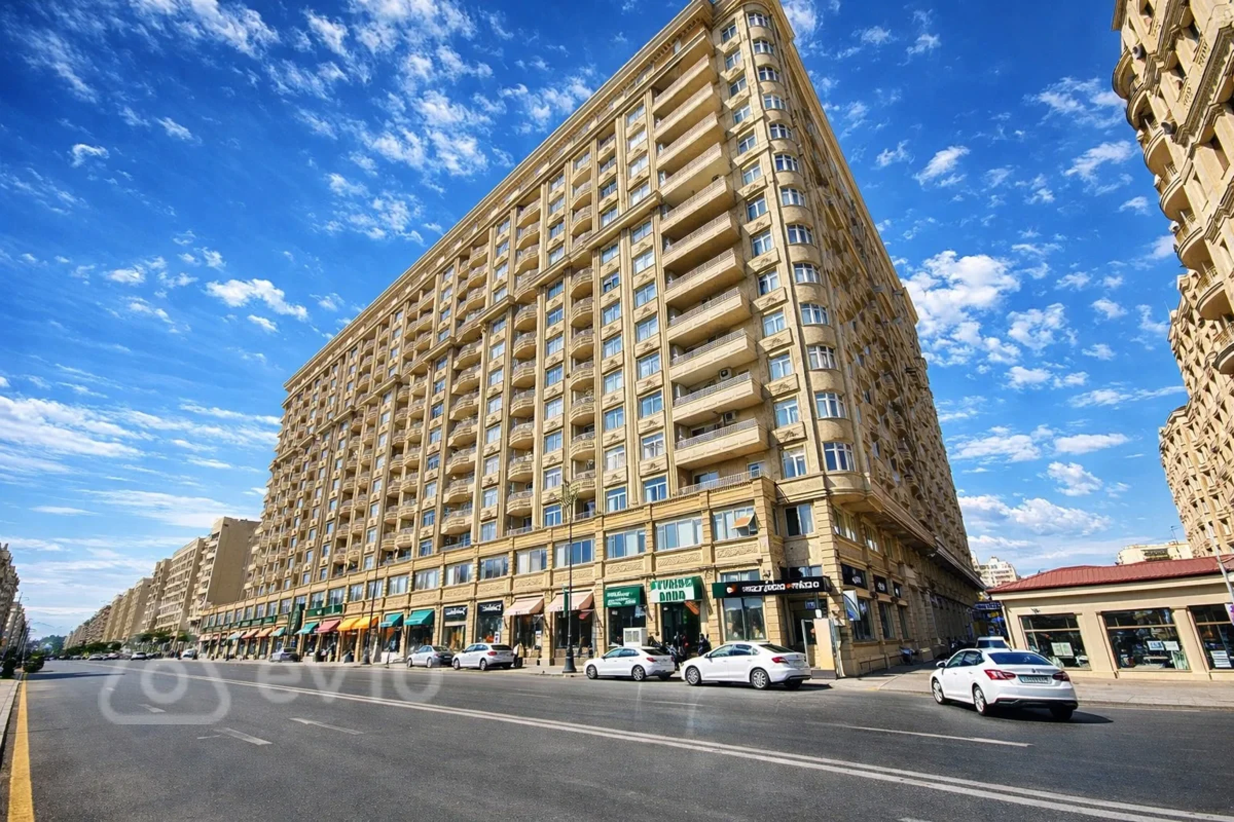 Satılır 3 otaqlı yeni tikili 90 m²