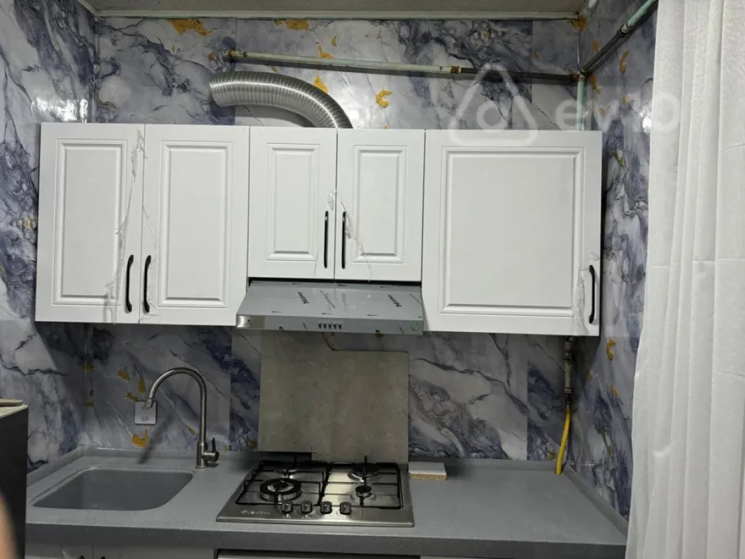 Kirayə verilir 3 otaqlı köhnə tikili 70 m²