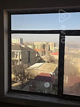 Satılır 5 otaqlı həyət evi 300 m²