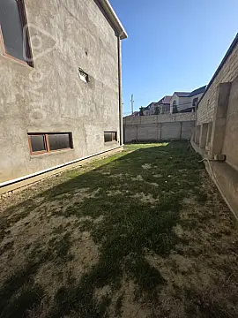 Satılır 5 otaqlı həyət evi 300 m²