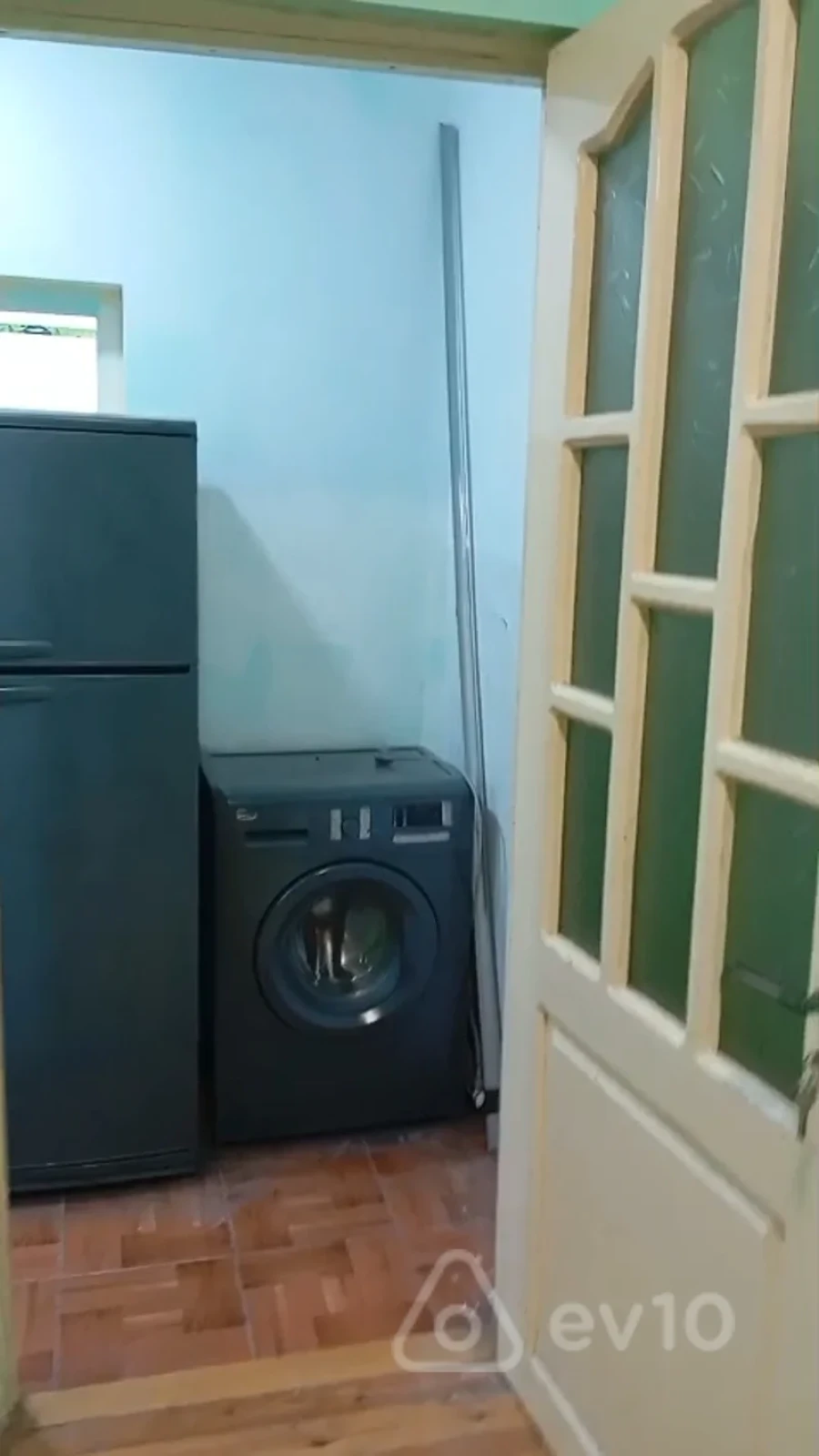 Kirayə verilir 1 otaqlı həyət evi 30 m²