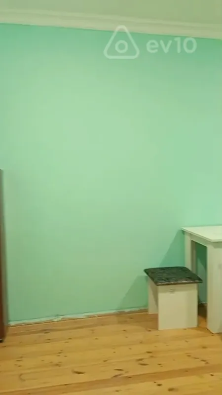 Kirayə verilir 1 otaqlı həyət evi 30 m²