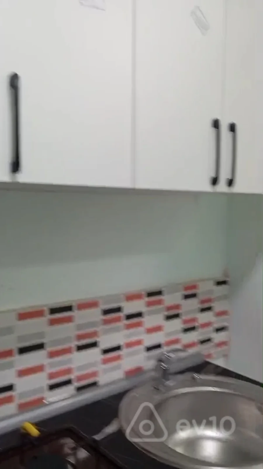 Kirayə verilir 1 otaqlı həyət evi 30 m²