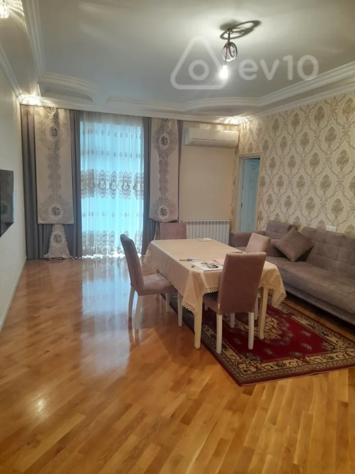 Kirayə verilir 3 otaqlı yeni tikili 110 m²