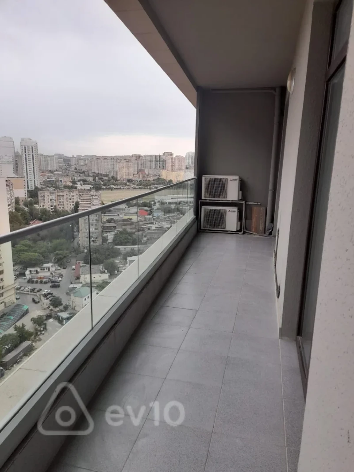 Kirayə verilir 3 otaqlı yeni tikili 110 m²