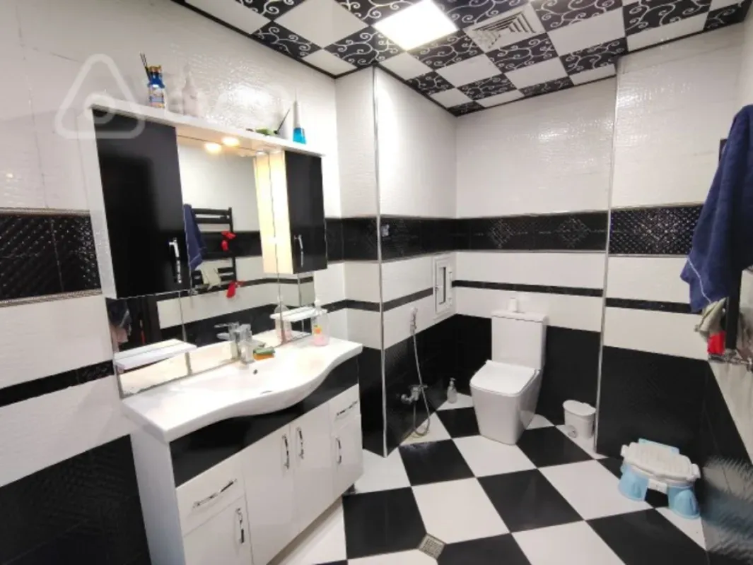 Kirayə verilir 3 otaqlı yeni tikili 122 m²