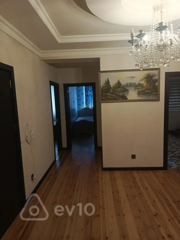 Kirayə verilir 3 otaqlı yeni tikili 122 m²