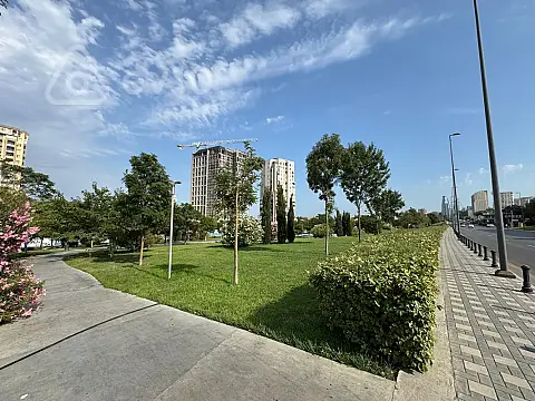 Satılır 2 otaqlı köhnə tikili 65 m²