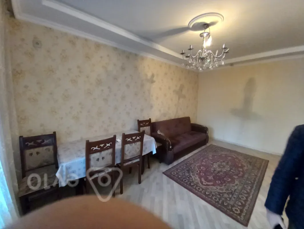 Kirayə verilir 3 otaqlı köhnə tikili 80 m²