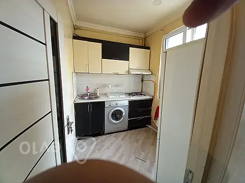 Kirayə verilir 3 otaqlı köhnə tikili 80 m²